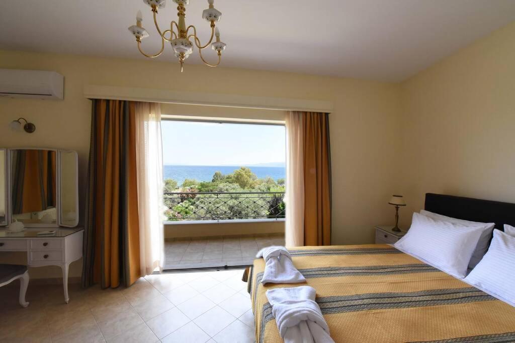 Seaside Villa Andronikos Амаринтос Екстериор снимка